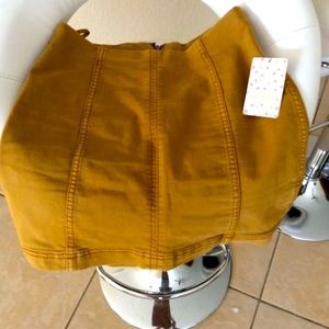 Mini skirt! Great style